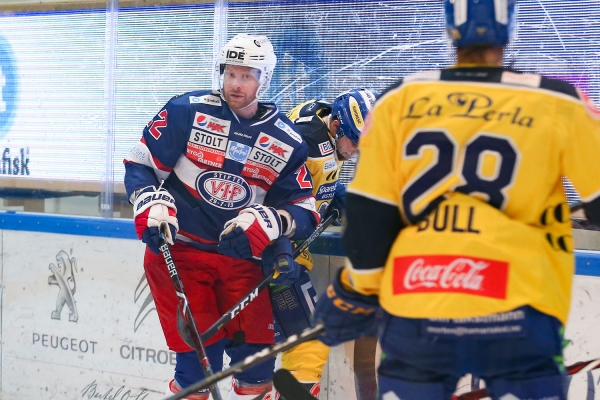 Martin Røymark scoret tre mål da Vålerenga herjet med Ringerike i Furuset Forum. Her er han i aksjon i en tidligere kamp mot Storhamar.