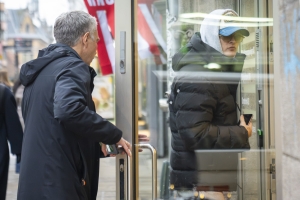 Stram sikkerhet og dagspass-ordning i Høiby-rettssaken