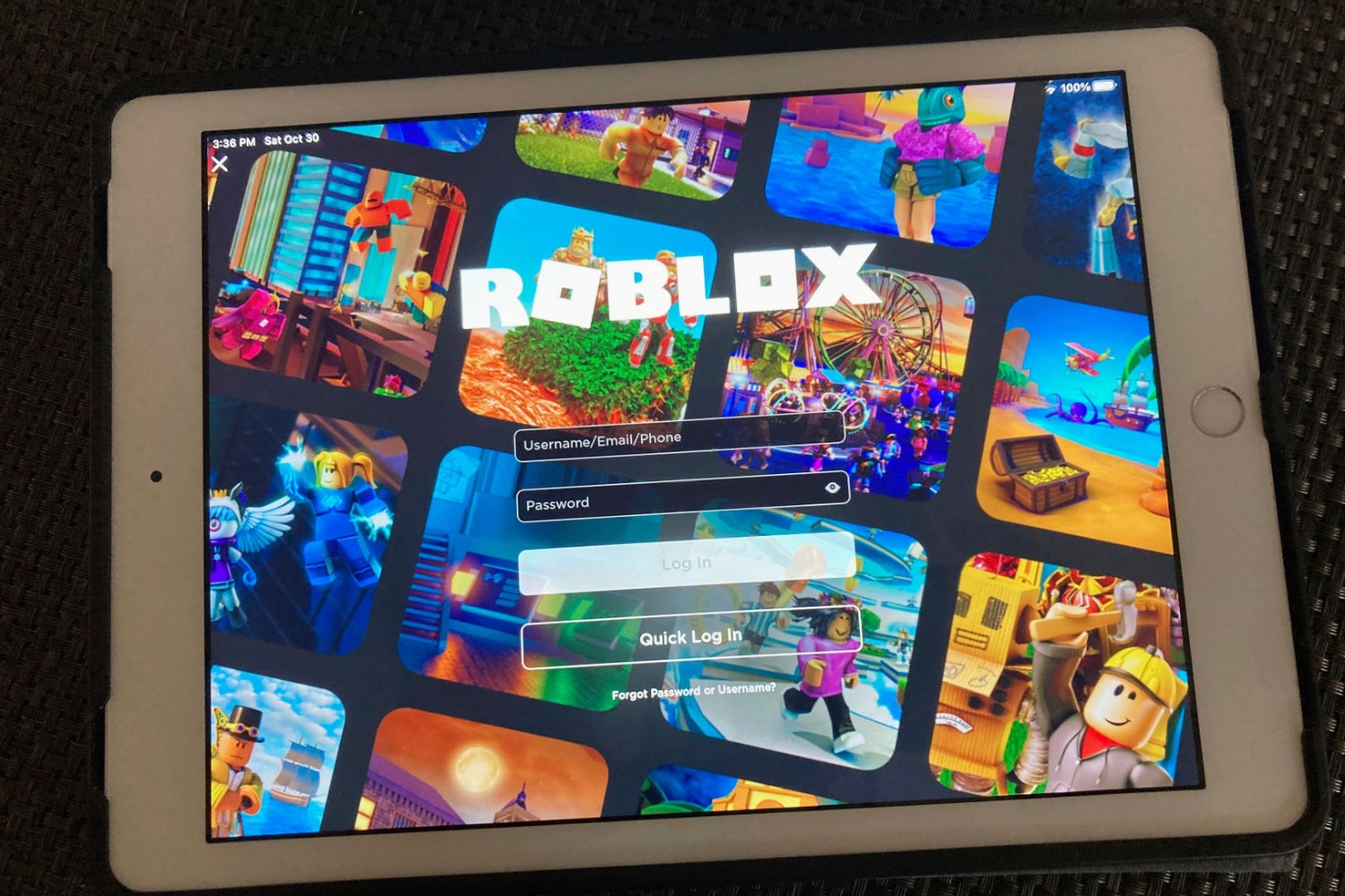 Spillplattformen Roblox kan være skadelig for barn og trenger 16 års aldersgrense, mener regjeringen.