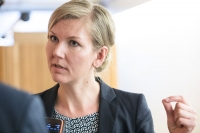 Arbeiderpartiets Marianne Marthinsen foreslår en pakke med tiltak for å bekjempe at selskaper flytter overskudd ut av landet.
