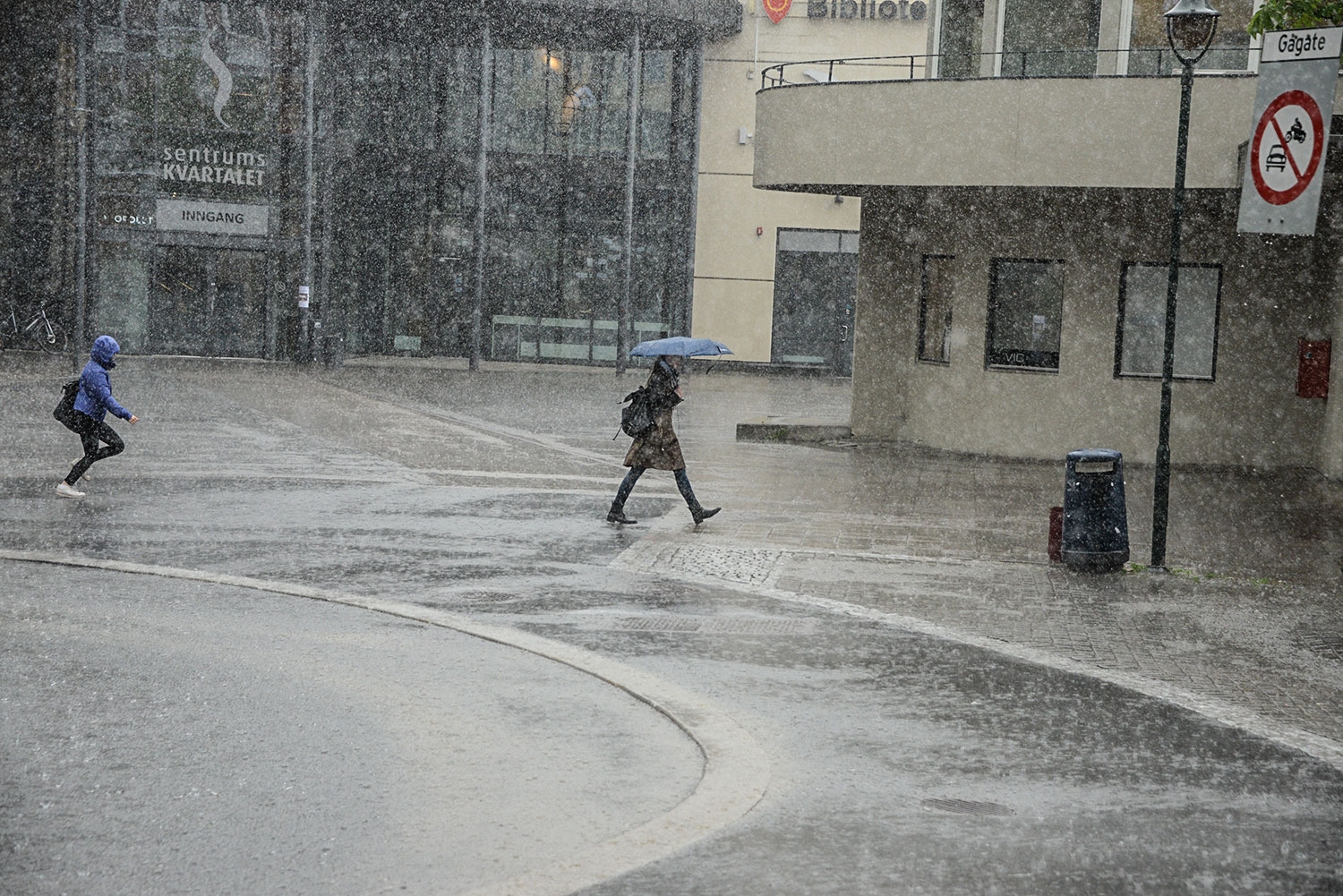 Farevarsel på grunn av styrtregn