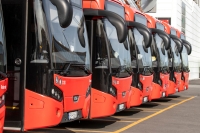 Unibuss sine buser står fortsatt parkert på Ulven i Oslo.