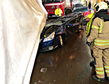 En trailer veltet på dekk på en av bastøferjene under overfarten Moss-Horten tirsdag morgen.