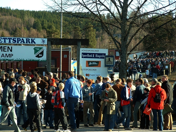 Fra en 1.divisjonskamp i 2004