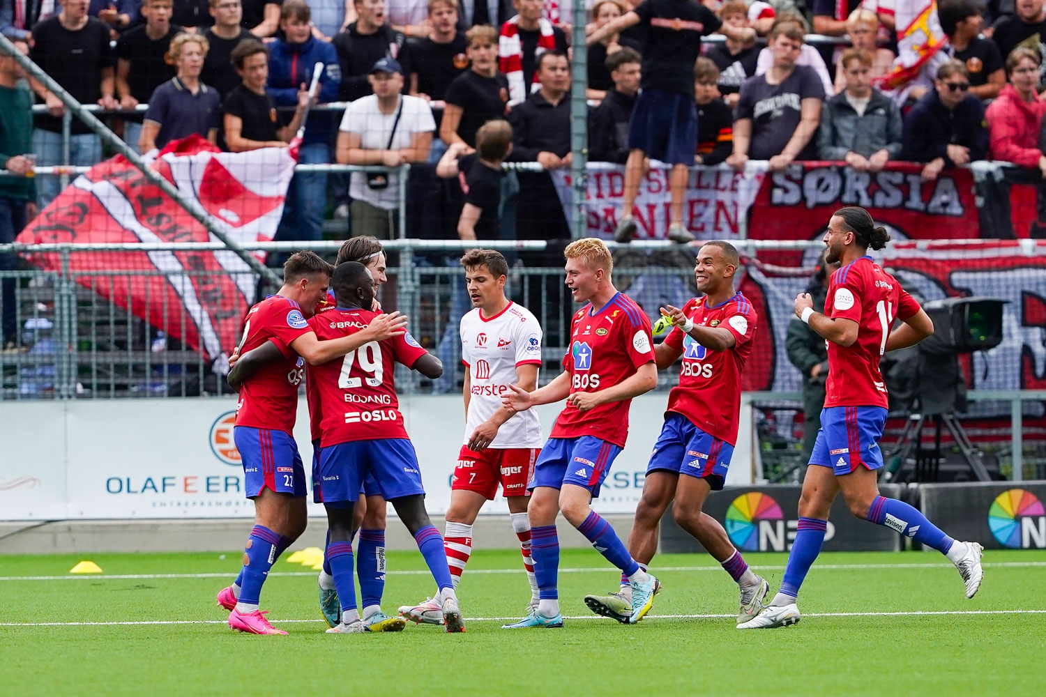 Skeid kan ikke bruke hjemmebanen Nordre Åsen og banen på Jessheim ble ikke godkjent av NFFs inspektører. Nå jakter klubben på en ny hjemmebane til søndagens serieavslutning mot Kristiansund. 