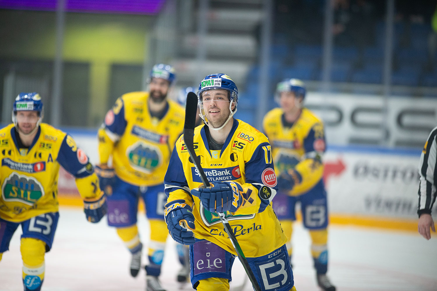 Eirik Salsten og Storhamar leder NM-serien mot Vålerenga etter tre sluttspillskamper. 